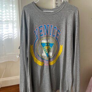 Brandy Melville - Oversized Long Sleeve